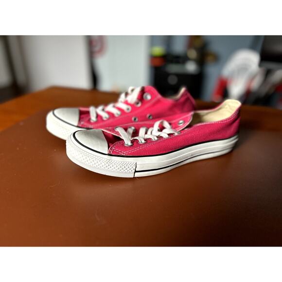 Womens Converse Chuck Taylors PINK Size 8 Pre Owned - Picture 2 of 6